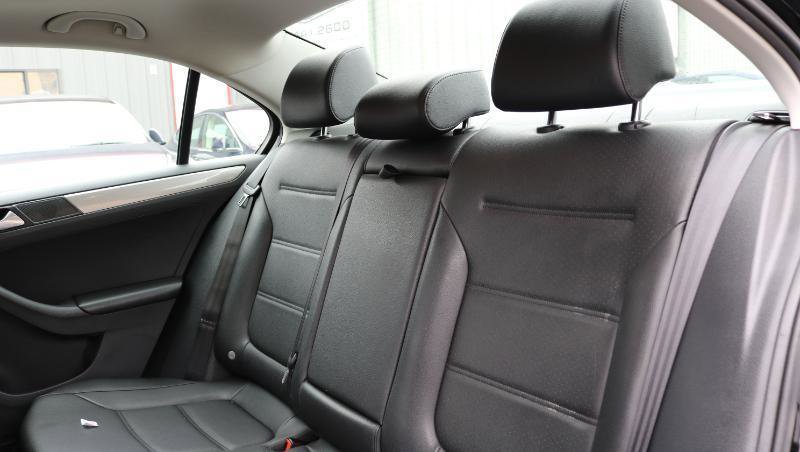 Used 2017 Volkswagen Jetta SE image 13