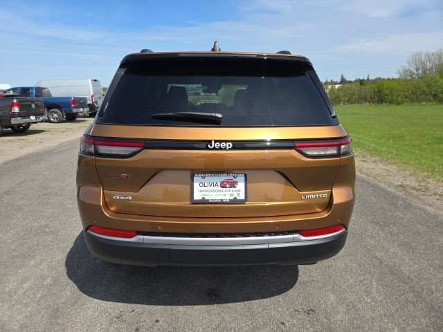 New 2026 Jeep Grand Cherokee Limited w/ Trailer Tow Package AWD/4WD image 4
