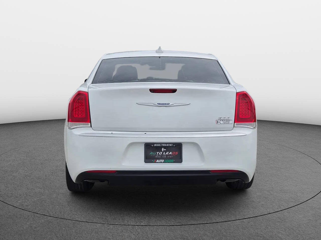 Used 2021 Chrysler 300 Touring L RWD image 6