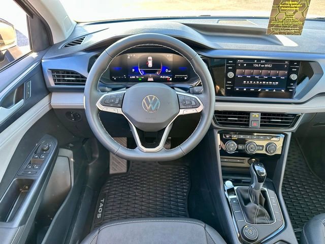 New 2024 Volkswagen Taos SE image 15