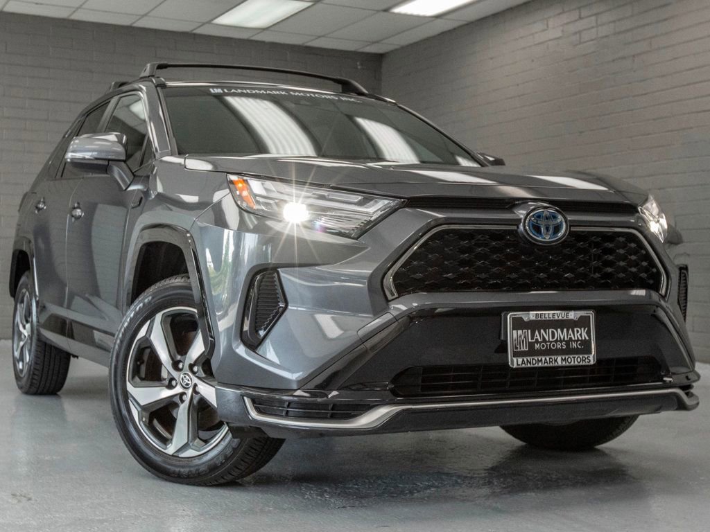 Used 2024 Toyota RAV4 SE