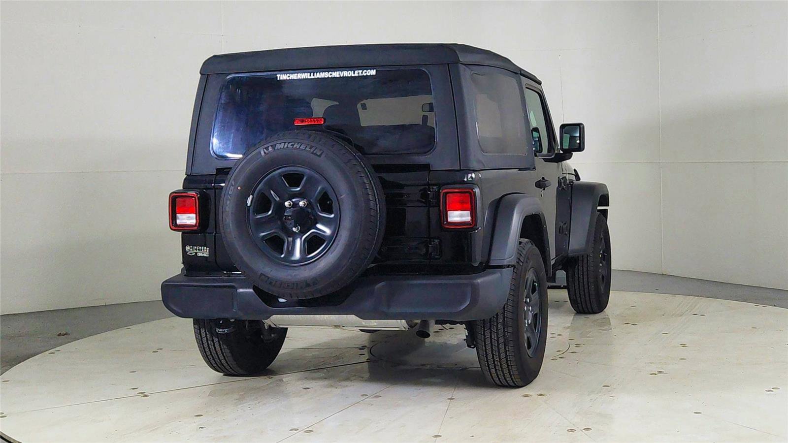 Used 2022 Jeep Wrangler Sport image 6