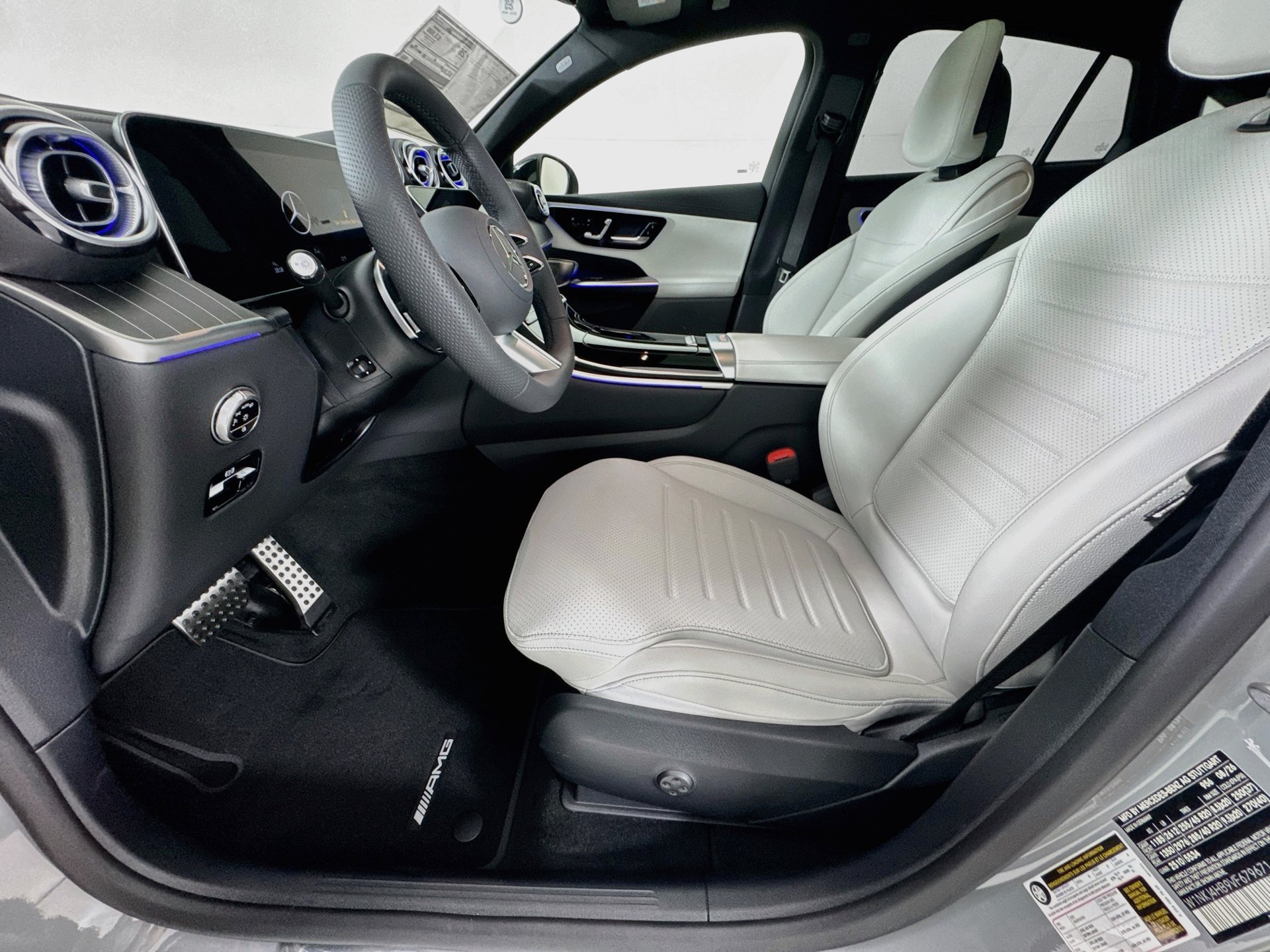 New 2027 Mercedes-Benz GLC 300 4MATIC image 23