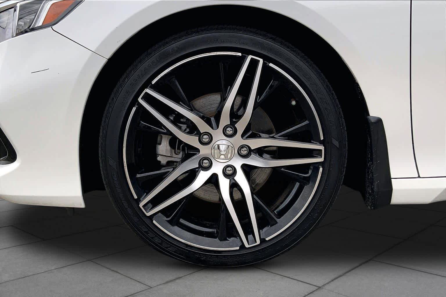 Used 2021 Honda Accord Touring image 11