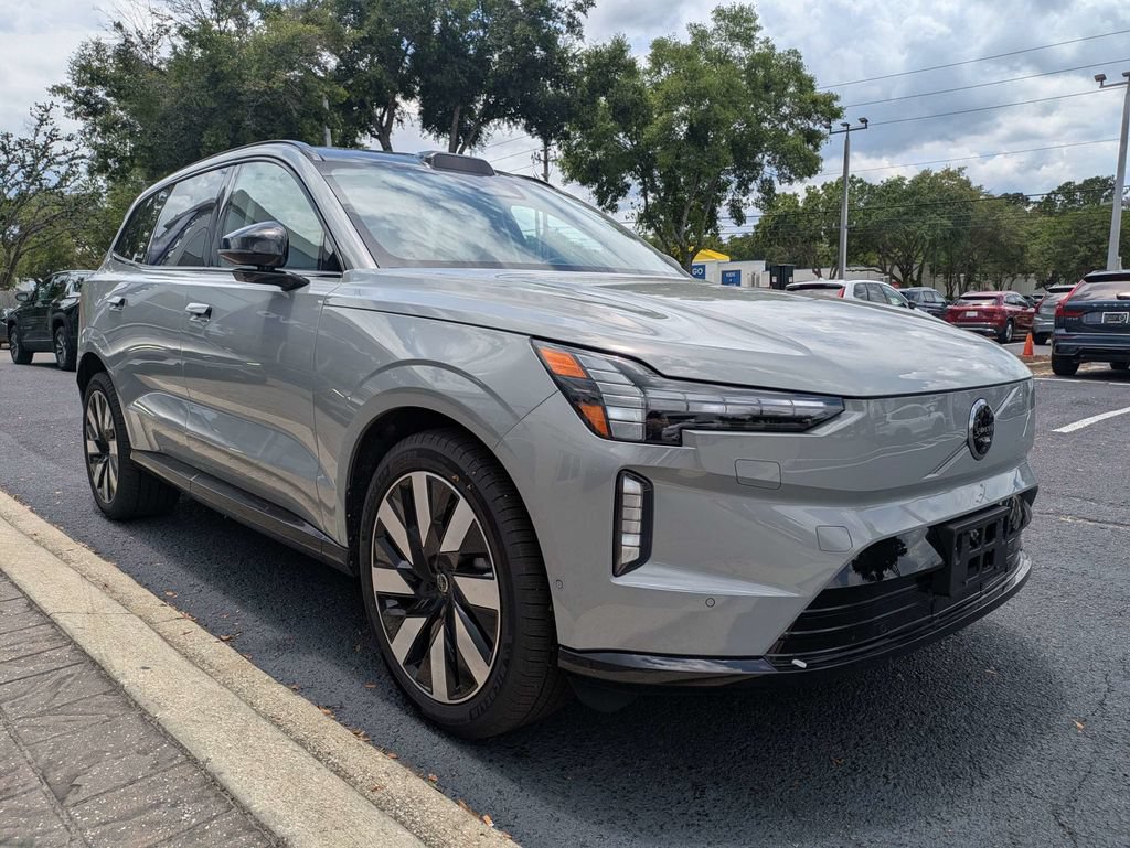 Certified 2025 Volvo EX90 Ultra AWD/4WD image 8