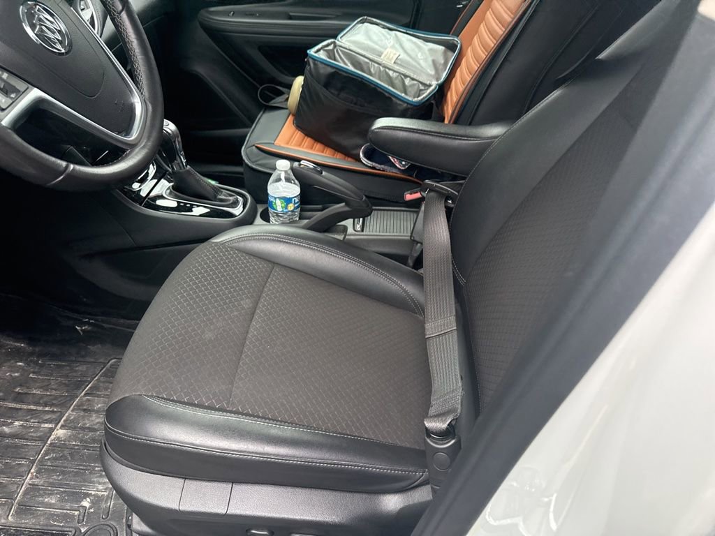 Used 2021 Buick Encore Preferred AWD/4WD image 10