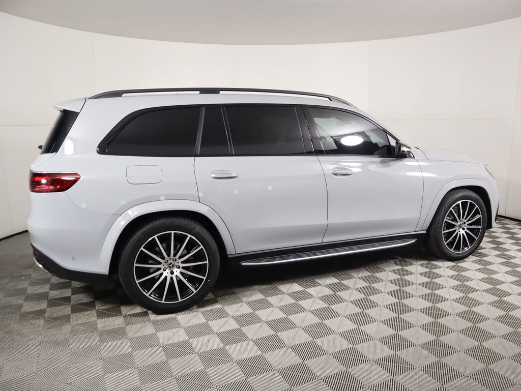 New 2026 Mercedes-Benz GLS 580 4MATIC image 4