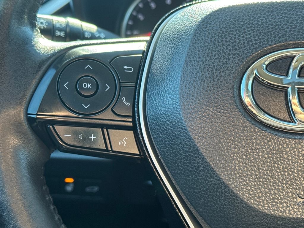 Used 2021 Toyota RAV4 XLE w/ Convenience Package image 19