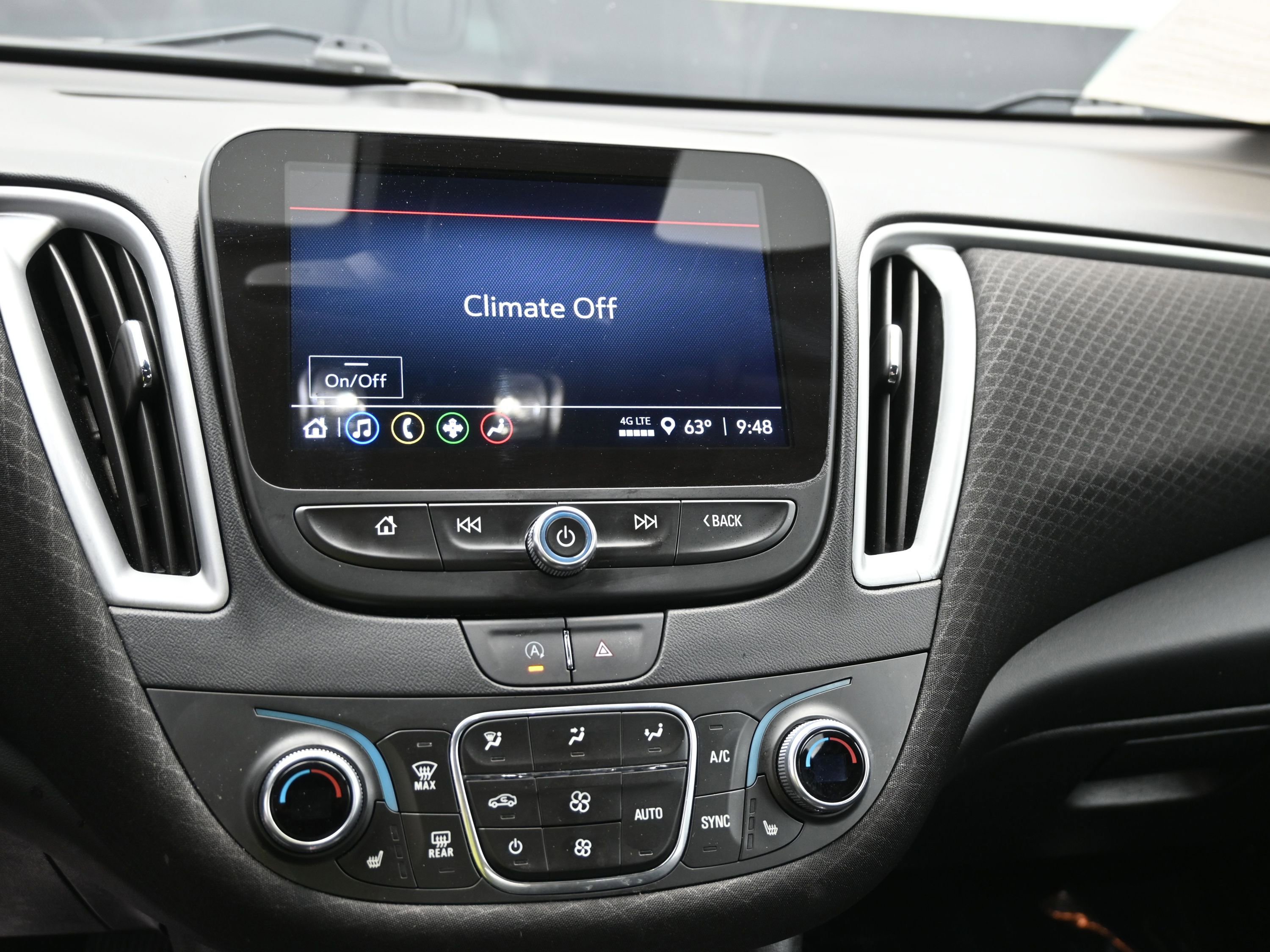 Used 2024 Chevrolet Malibu LT image 19