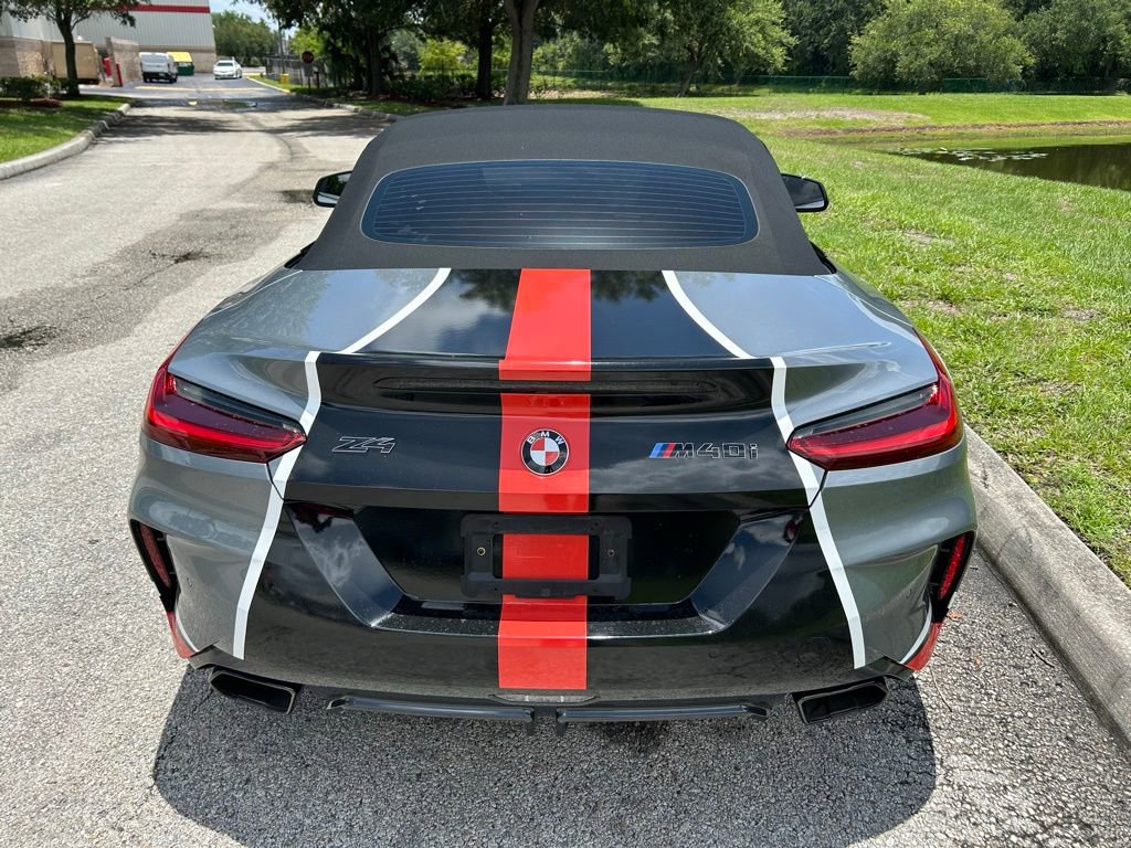 Used 2025 BMW Z4 M40i w/ Edition RWD image 5