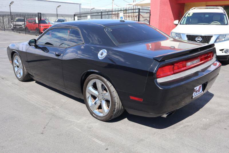Used 2013 Dodge Challenger R/T RWD image 5