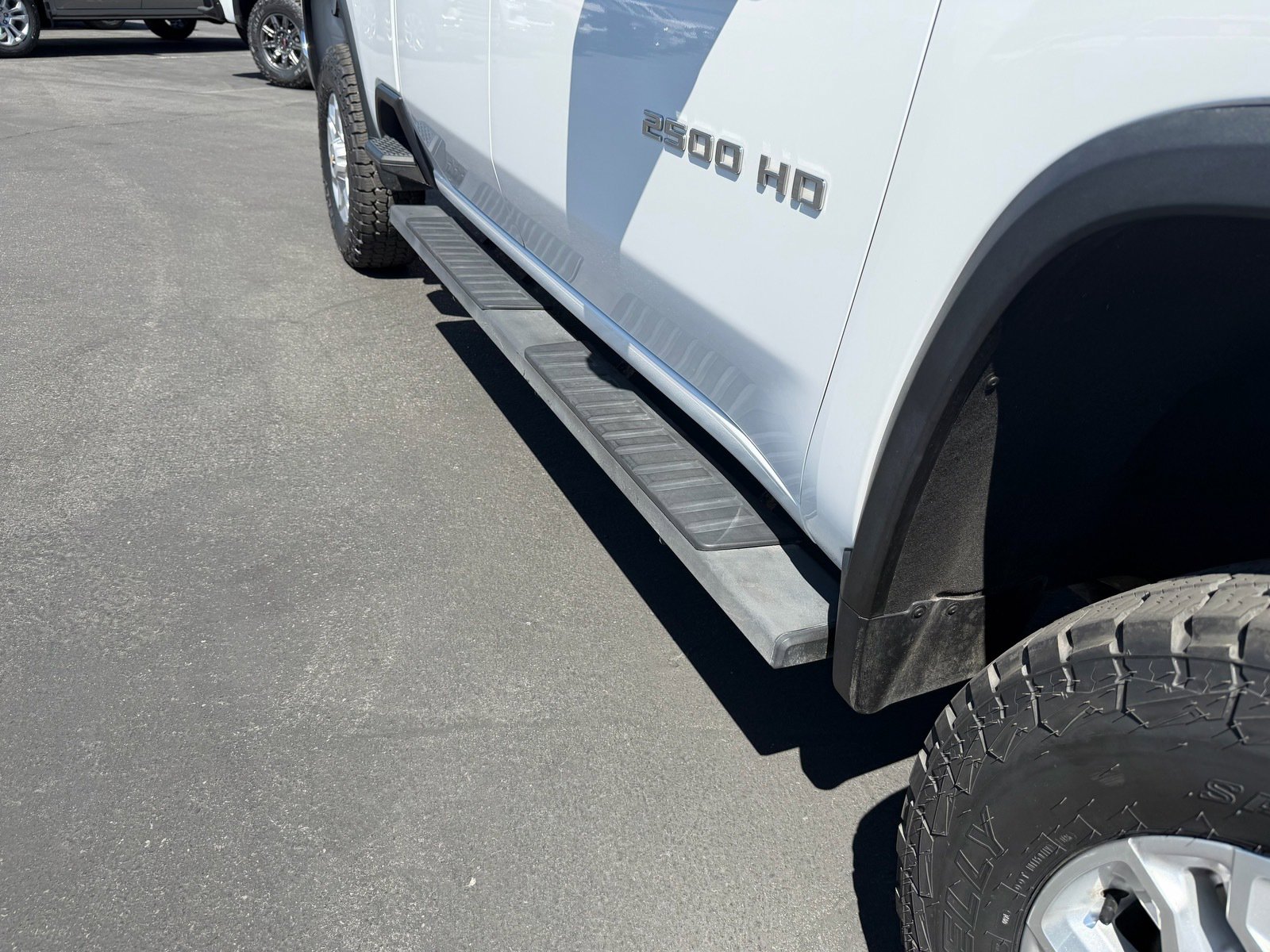 Used 2024 Chevrolet Silverado 2500 LT AWD/4WD image 25