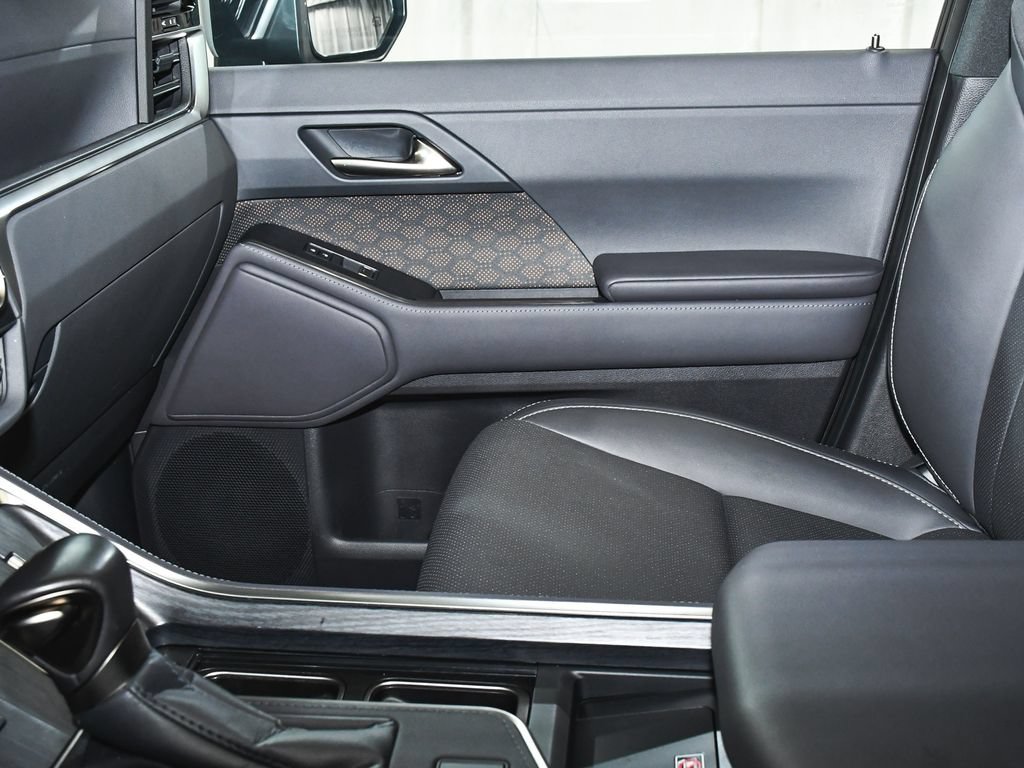 Used 2024 Lexus GX 550 w/ Accessory Package (Z1) AWD/4WD image 43