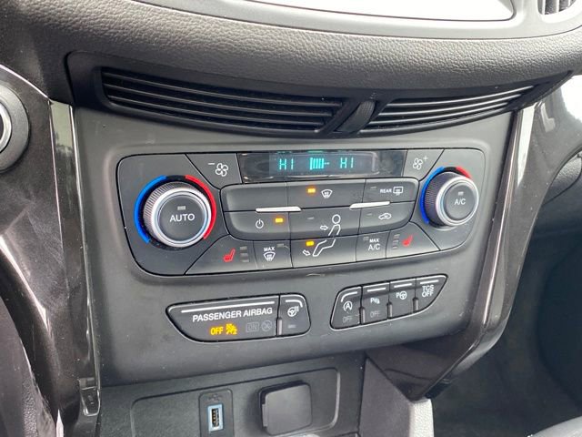 Used 2019 Ford Escape Titanium image 12