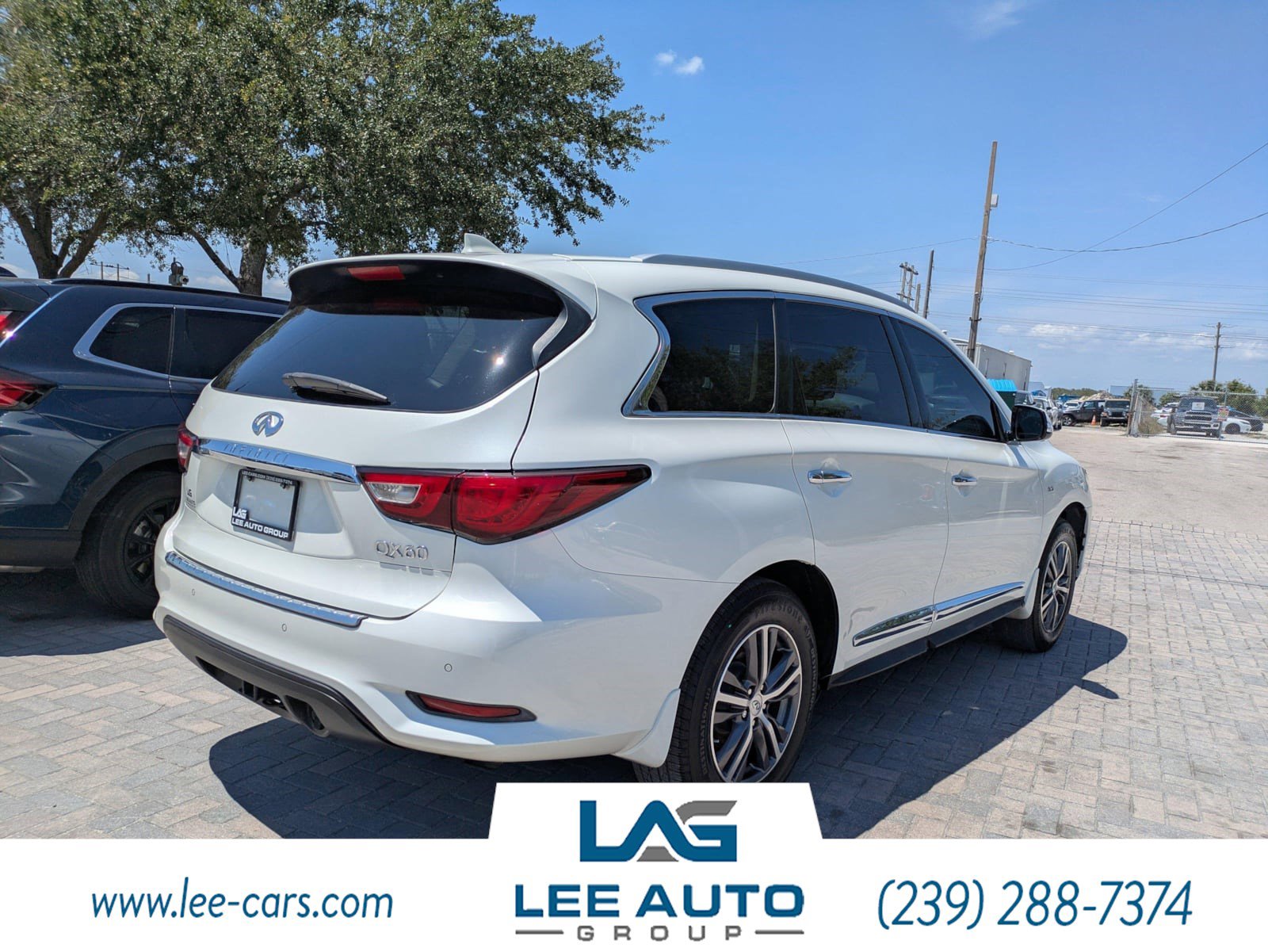 Used 2018 INFINITI QX60 Luxe w/ Premium Plus Package AWD/4WD image 3