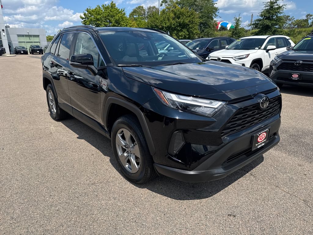 Used 2025 Toyota RAV4 XLE w/ Convenience Package AWD/4WD image 11