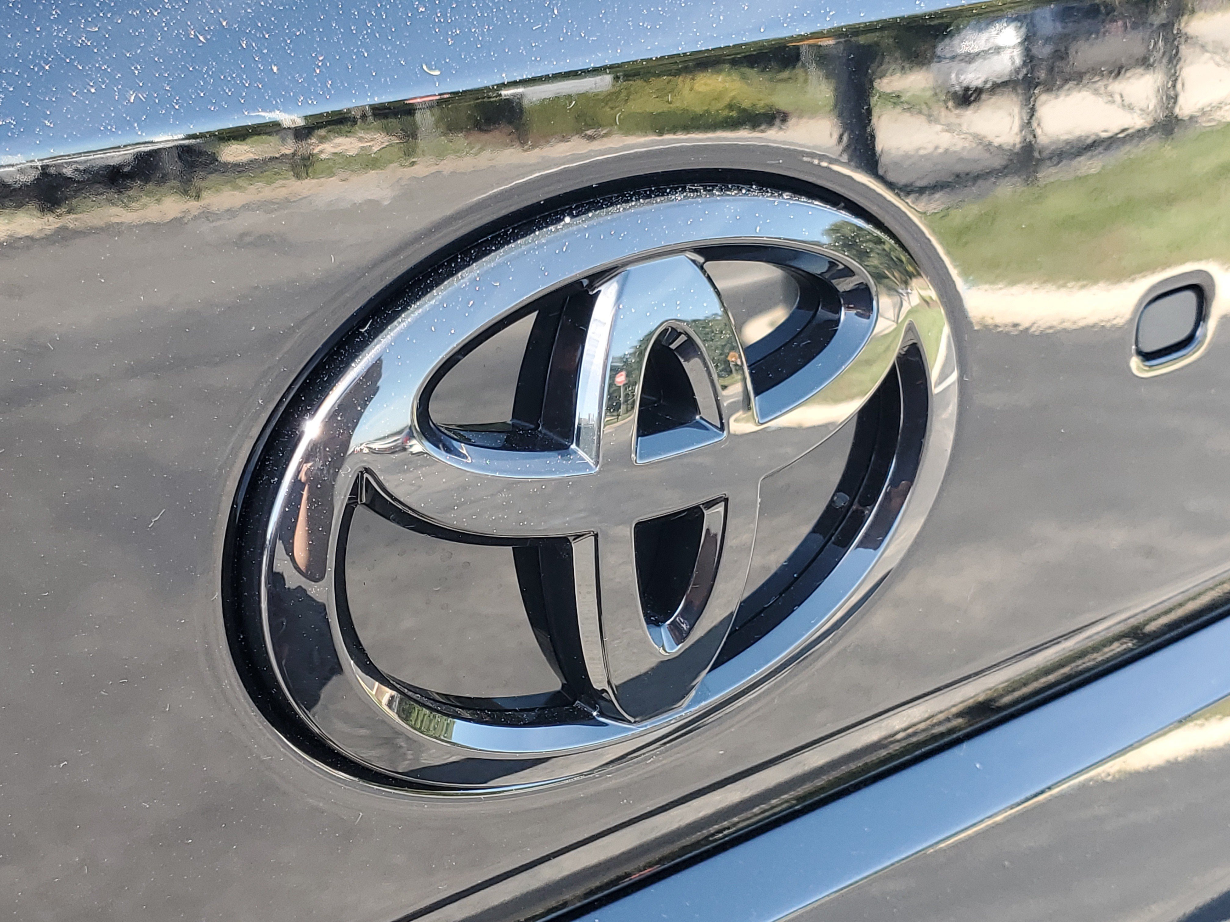 New 2026 Toyota Sequoia Platinum w/ TRD Off-Road Package AWD/4WD image 9