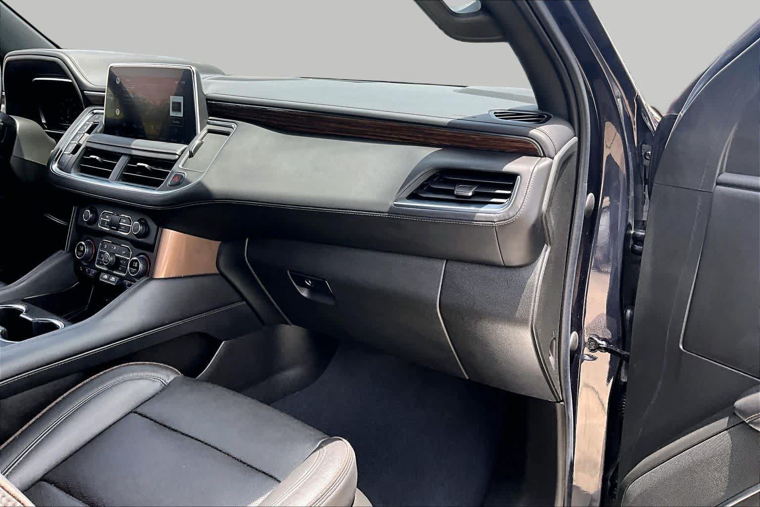 Used 2022 Chevrolet Tahoe High Country AWD/4WD image 37