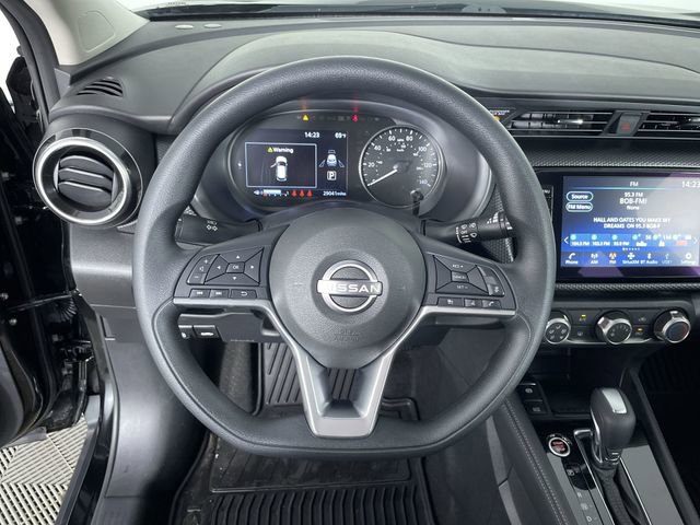 Used 2023 Nissan Kicks SV image 25