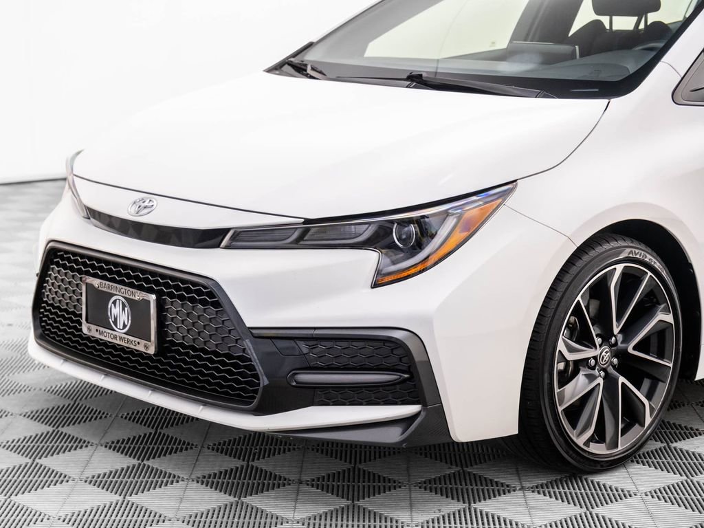 Used 2020 Toyota Corolla SE w/ SE Premium Package image 32