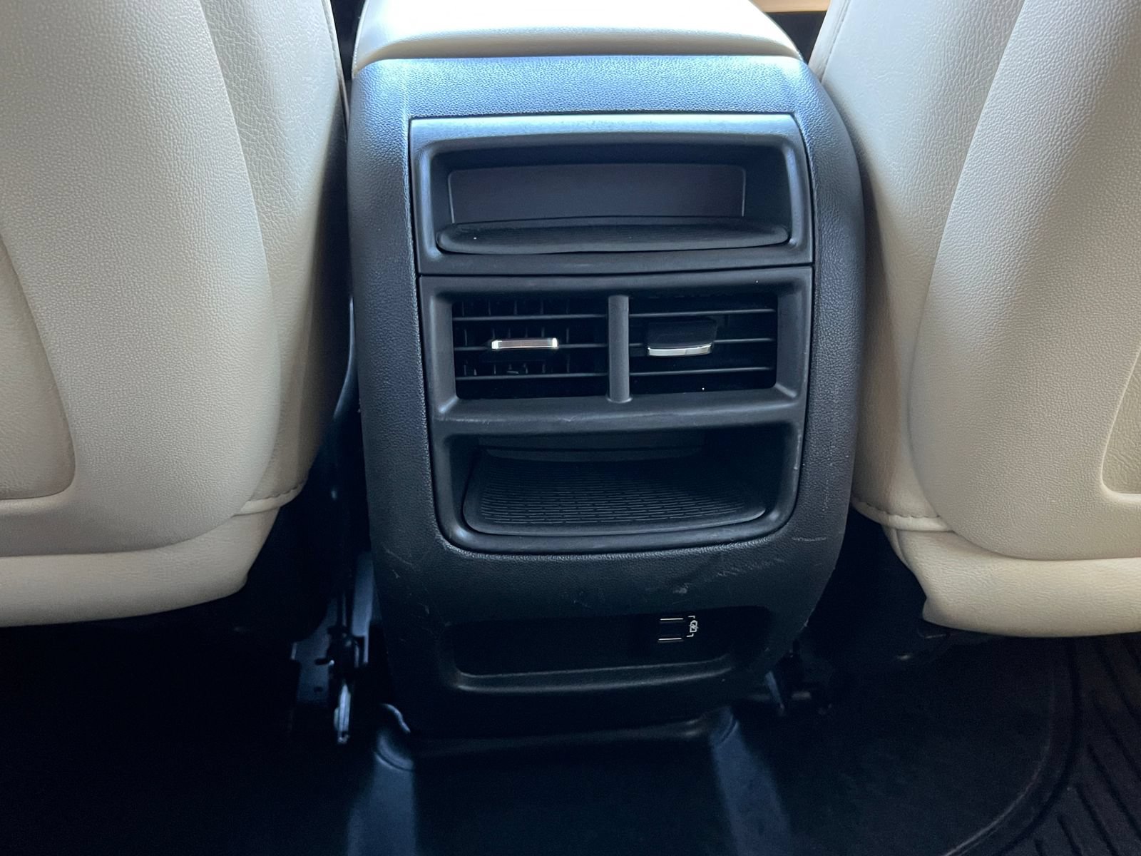 Certified 2018 Cadillac XT5 FWD image 32