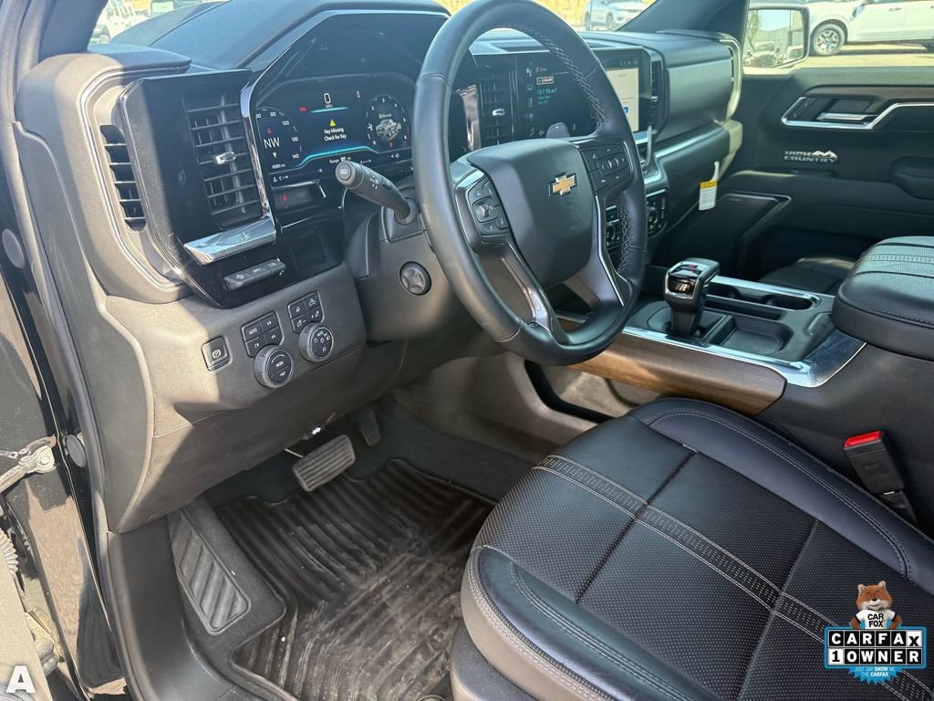 Used 2025 Chevrolet Silverado 1500 High Country image 11