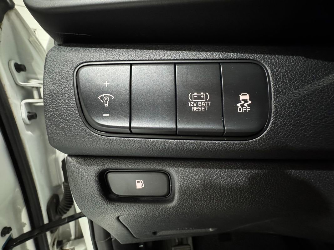 Used 2019 Kia Niro LX image 23