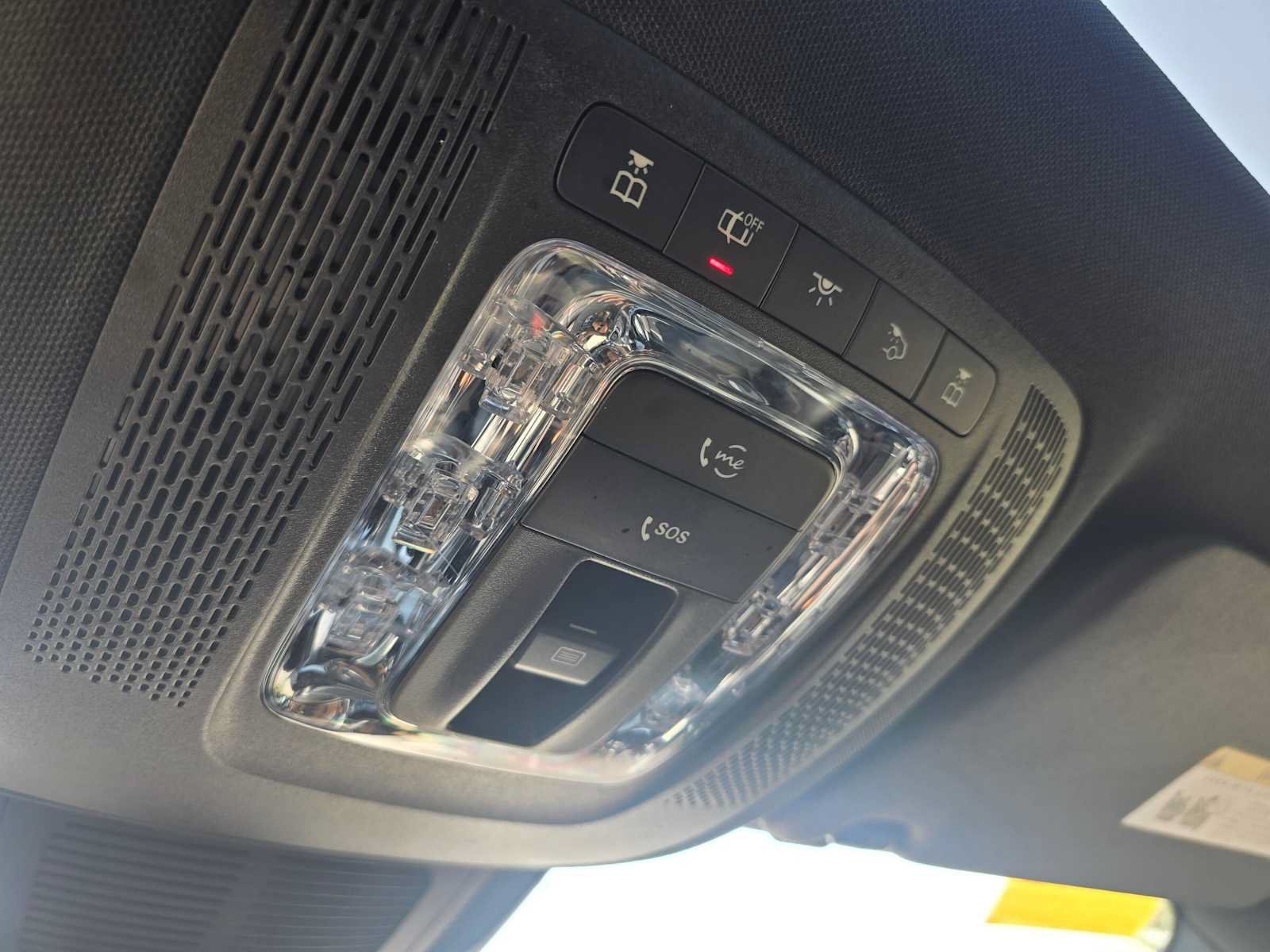 Used 2025 Mercedes-Benz GLE 350 4MATIC w/ Driver Assistance Package image 34