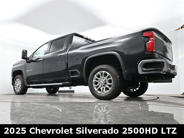 Used 2025 Chevrolet Silverado 2500 LTZ w/ LTZ Premium Package image 13