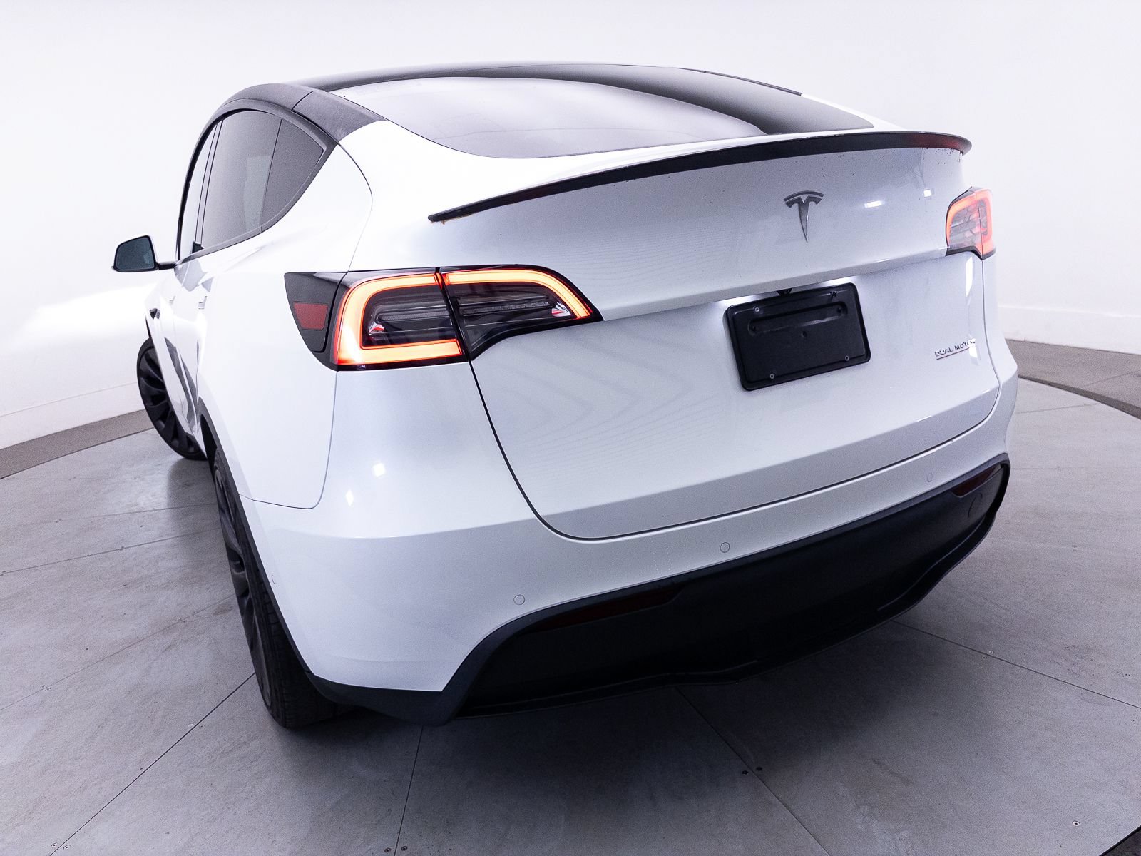 Used 2021 Tesla Model Y Performance AWD/4WD image 4