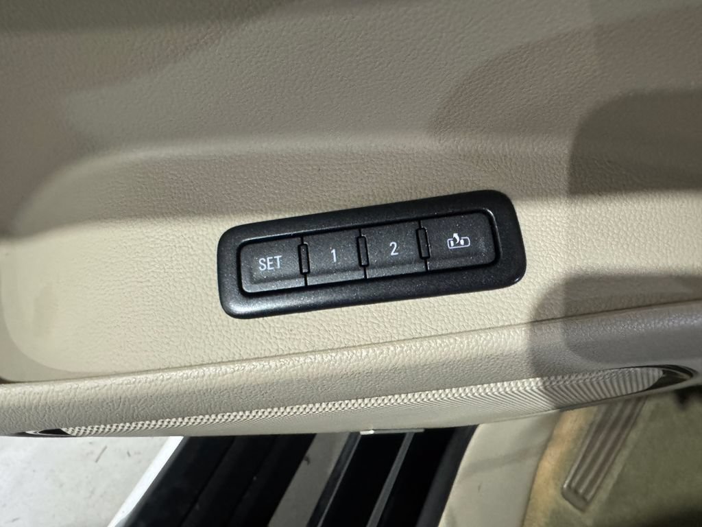 Used 2018 GMC Yukon Denali w/ Open Road Package AWD/4WD image 39