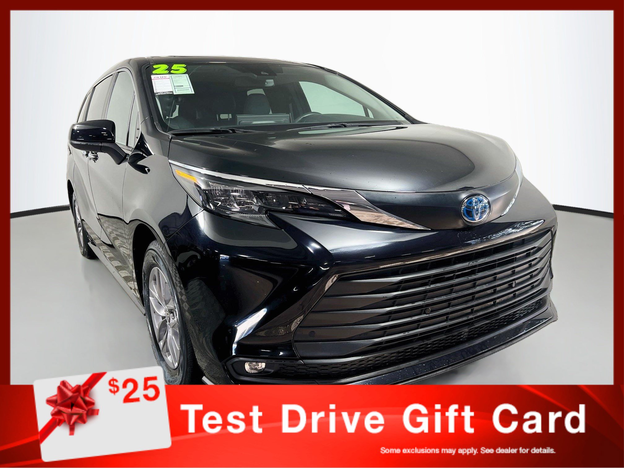 Used 2025 Toyota Sienna XLE
