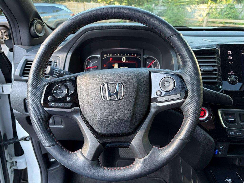 Used 2024 Honda Passport Black Edition image 17