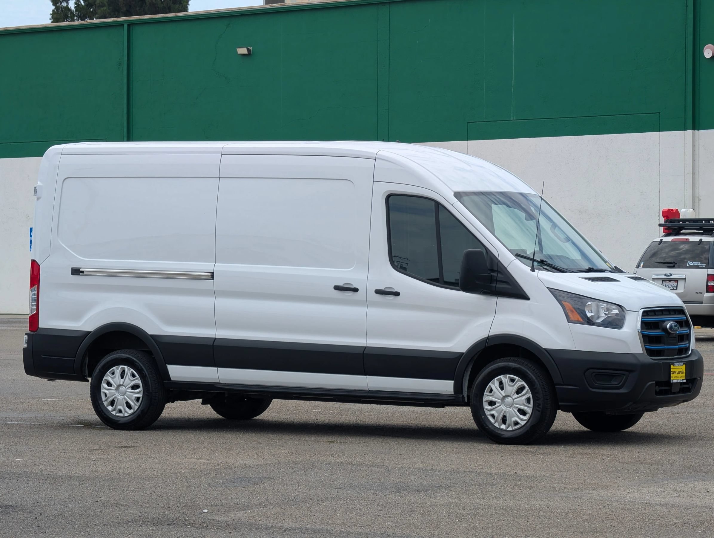 Used 2023 Ford E-Transit Medium Roof