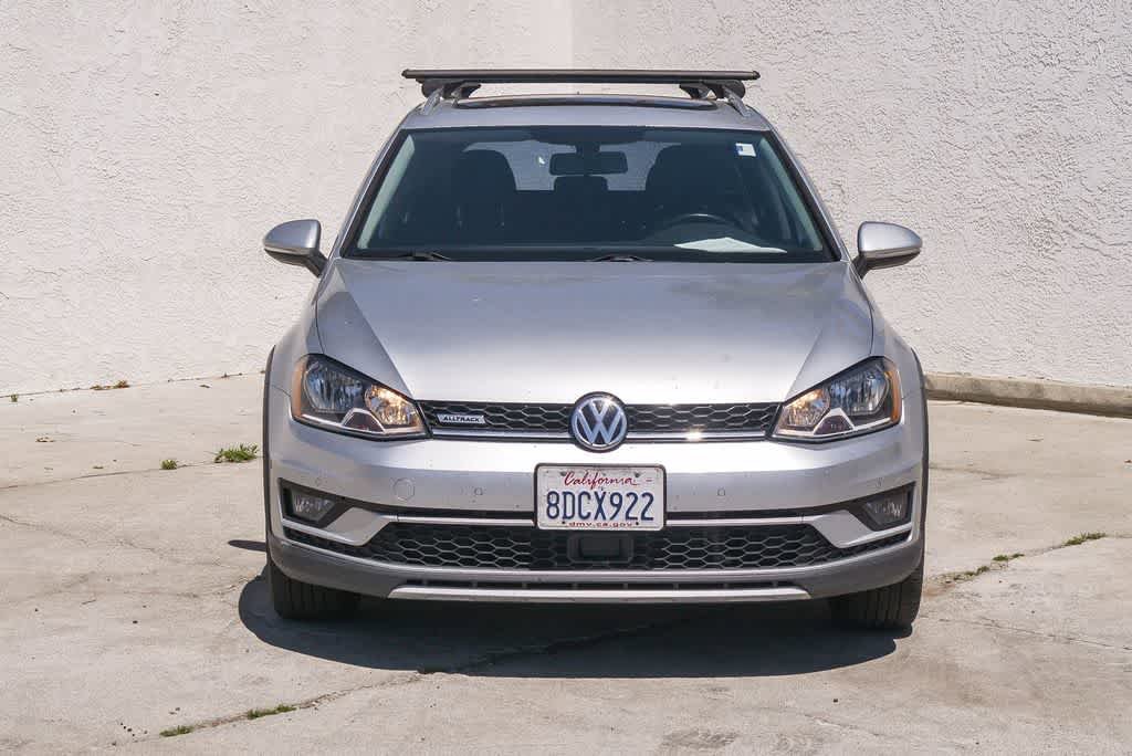 Used 2017 Volkswagen Golf Alltrack SE AWD/4WD image 2