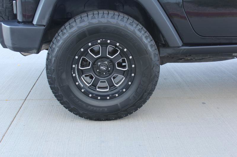 Used 2012 Jeep Wrangler Rubicon w/ PWR Convenience Group AWD/4WD image 27