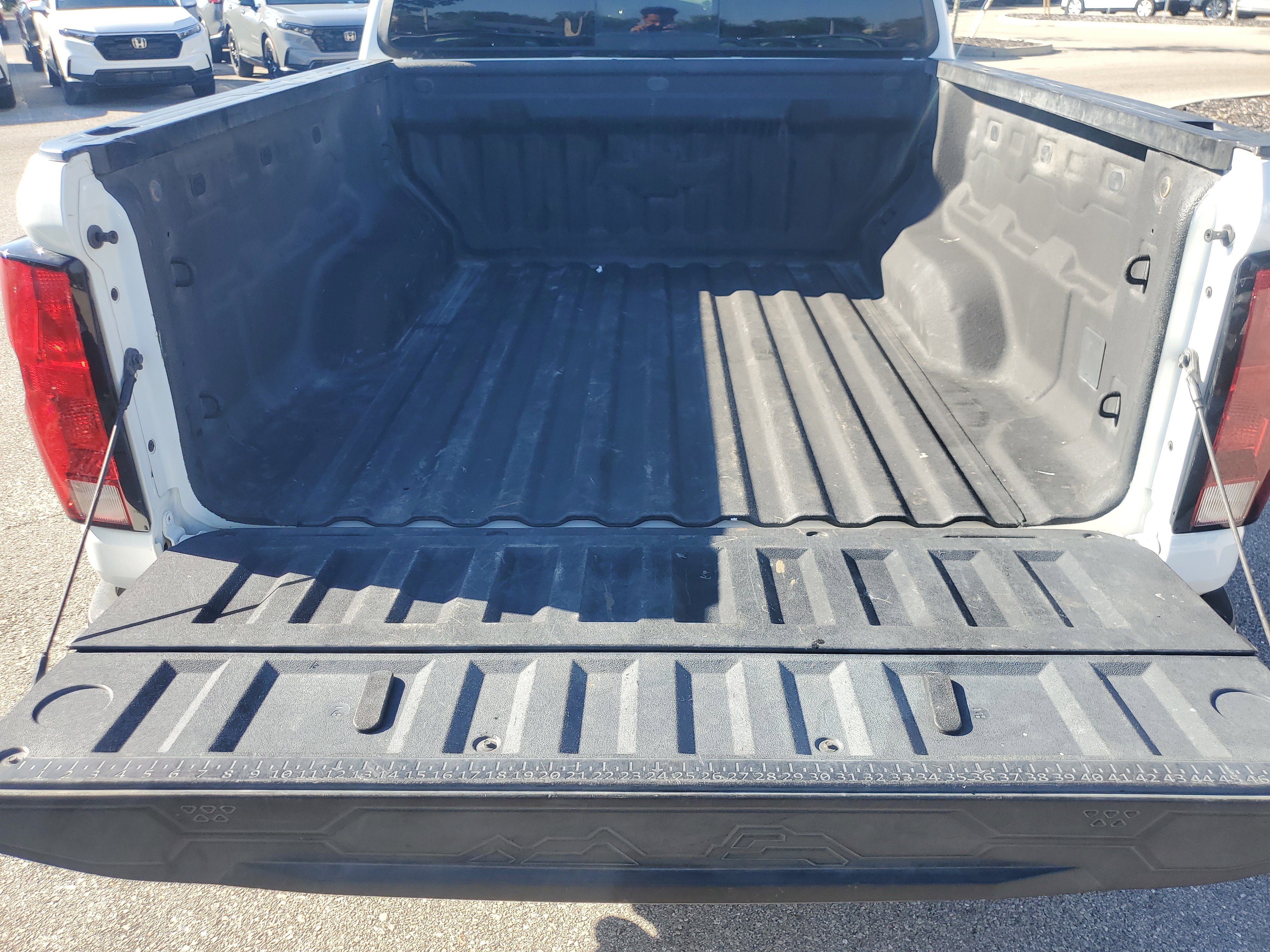 Used 2023 Chevrolet Colorado LT w/ LT Convenience Package II image 13