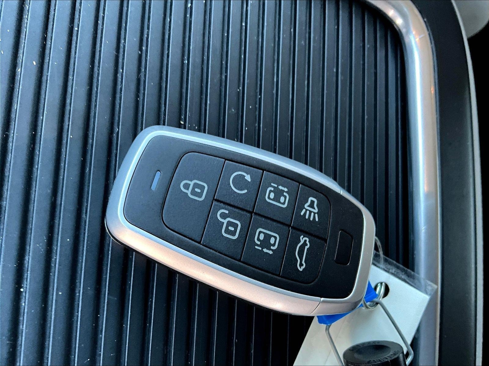 Used 2021 Chrysler Pacifica Touring-L FWD image 31