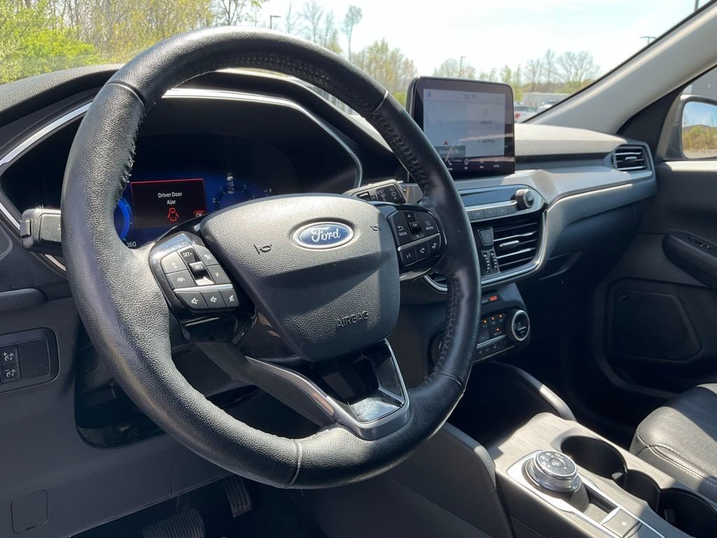 Certified 2021 Ford Escape Titanium w/ Class II Trailer Tow Package AWD/4WD image 19