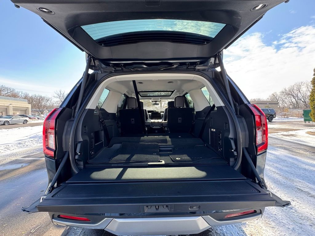 Used 2025 Ford Expedition Platinum w/ Platinum Ultimate Package image 49