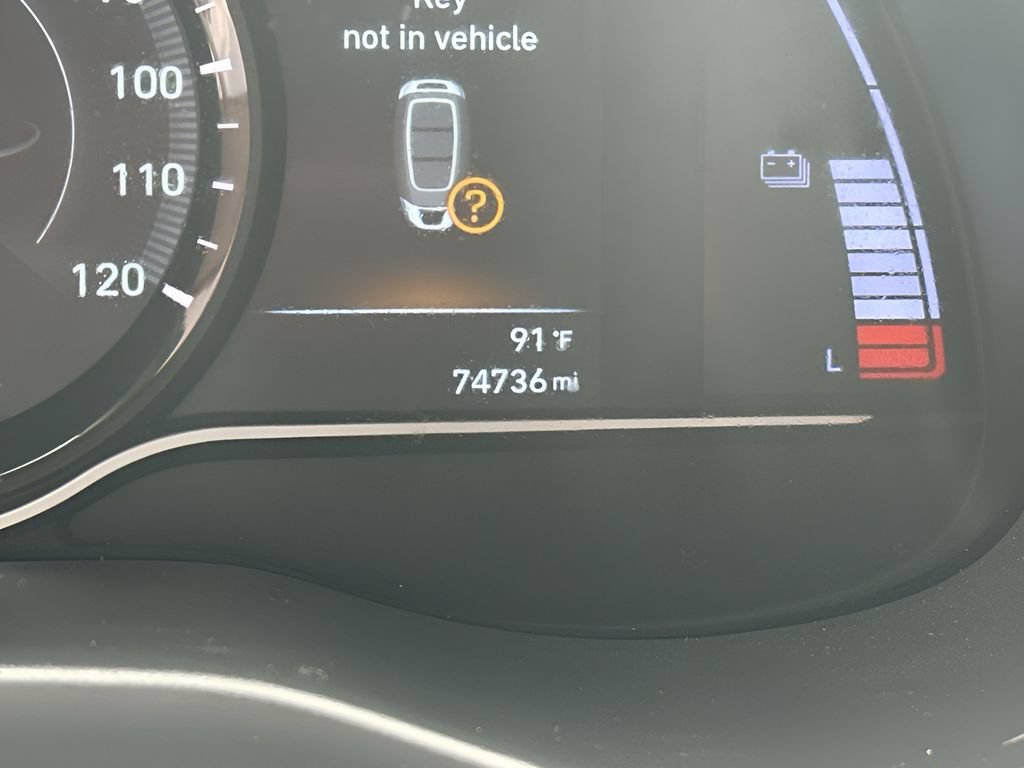 Used 2021 Hyundai Kona Limited w/ Cargo Package FWD image 32