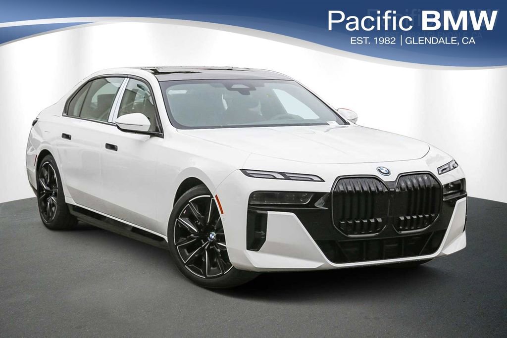 Used 2025 BMW i7 xDrive60 w/ Premium Package AWD/4WD image 1