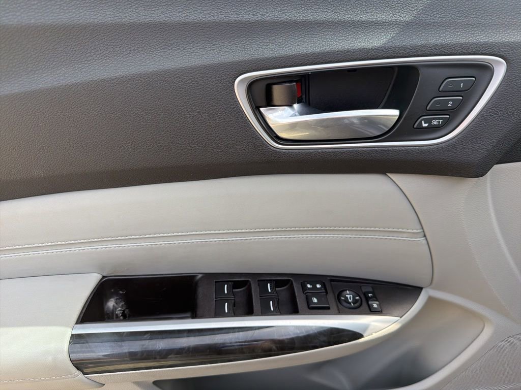 Used 2019 Acura TLX w/ Technology Package image 12