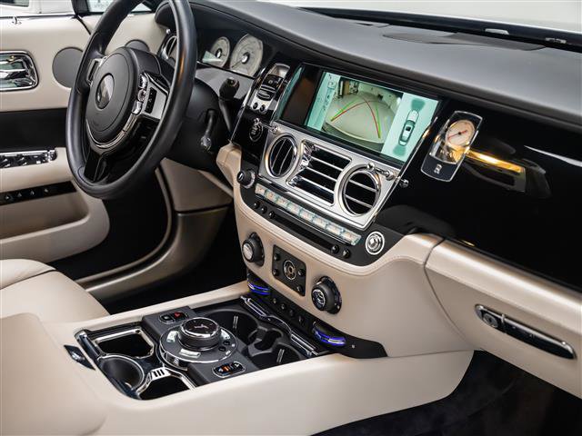 Used 2016 Rolls-Royce Wraith image 31