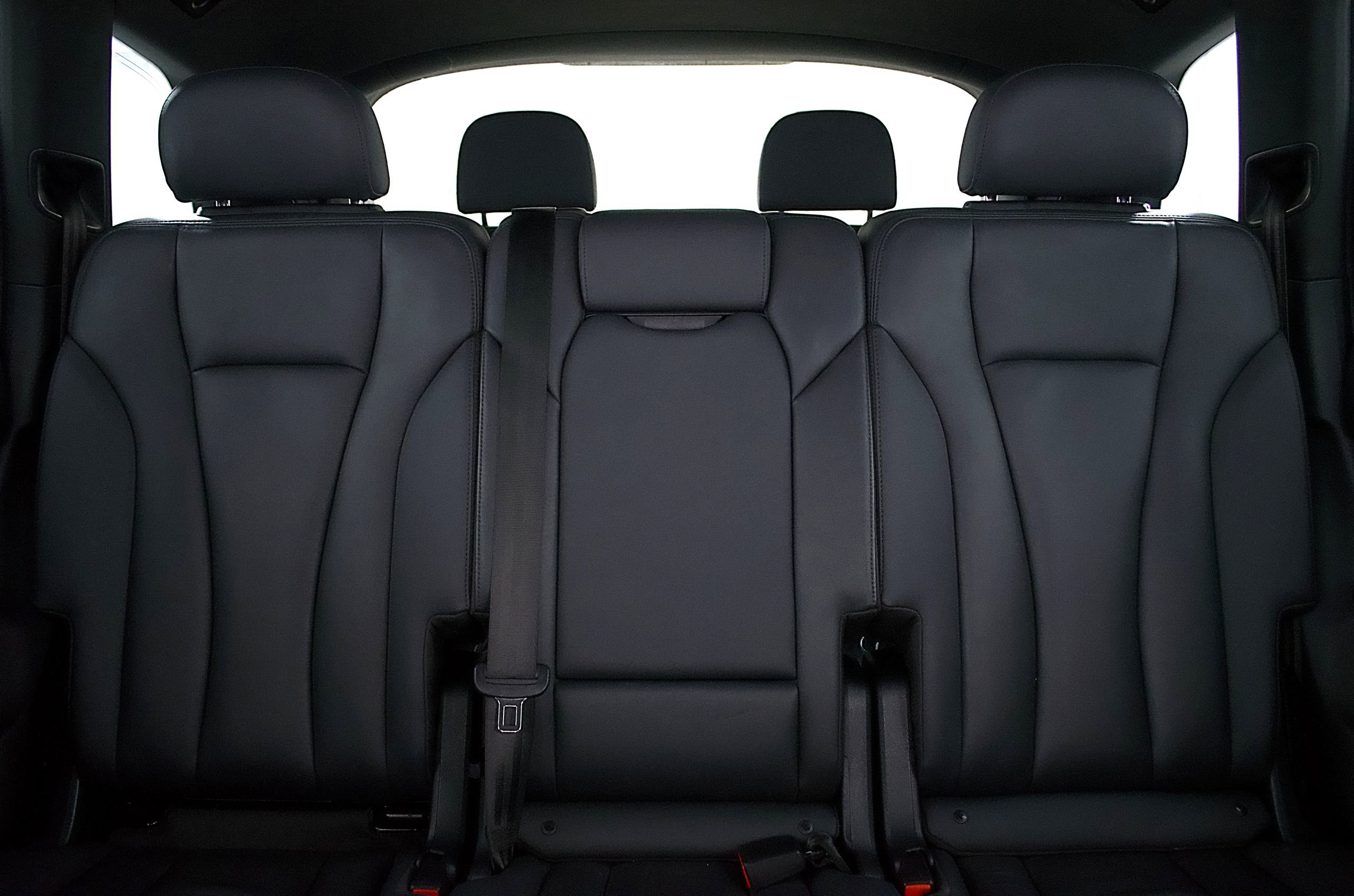 Used 2021 Audi Q7 3.0T Premium image 16