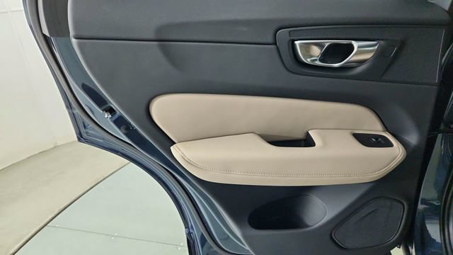 New 2026 Volvo XC60 B5 Plus w/ Climate Package PRO AWD/4WD image 27