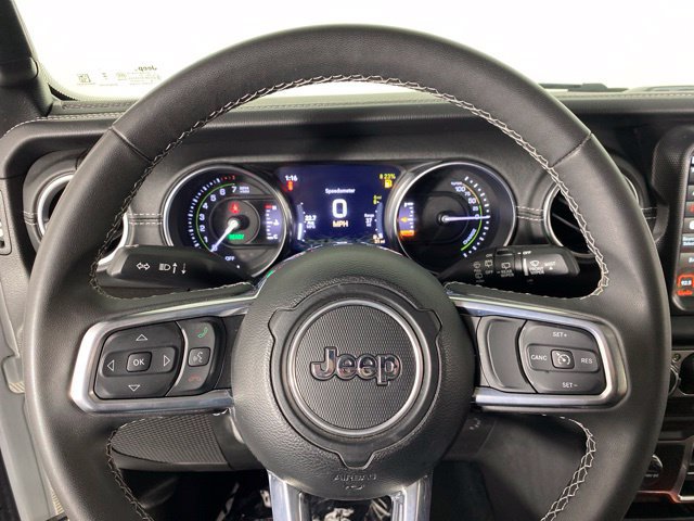 Used 2023 Jeep Wrangler Unlimited Sahara AWD/4WD image 19