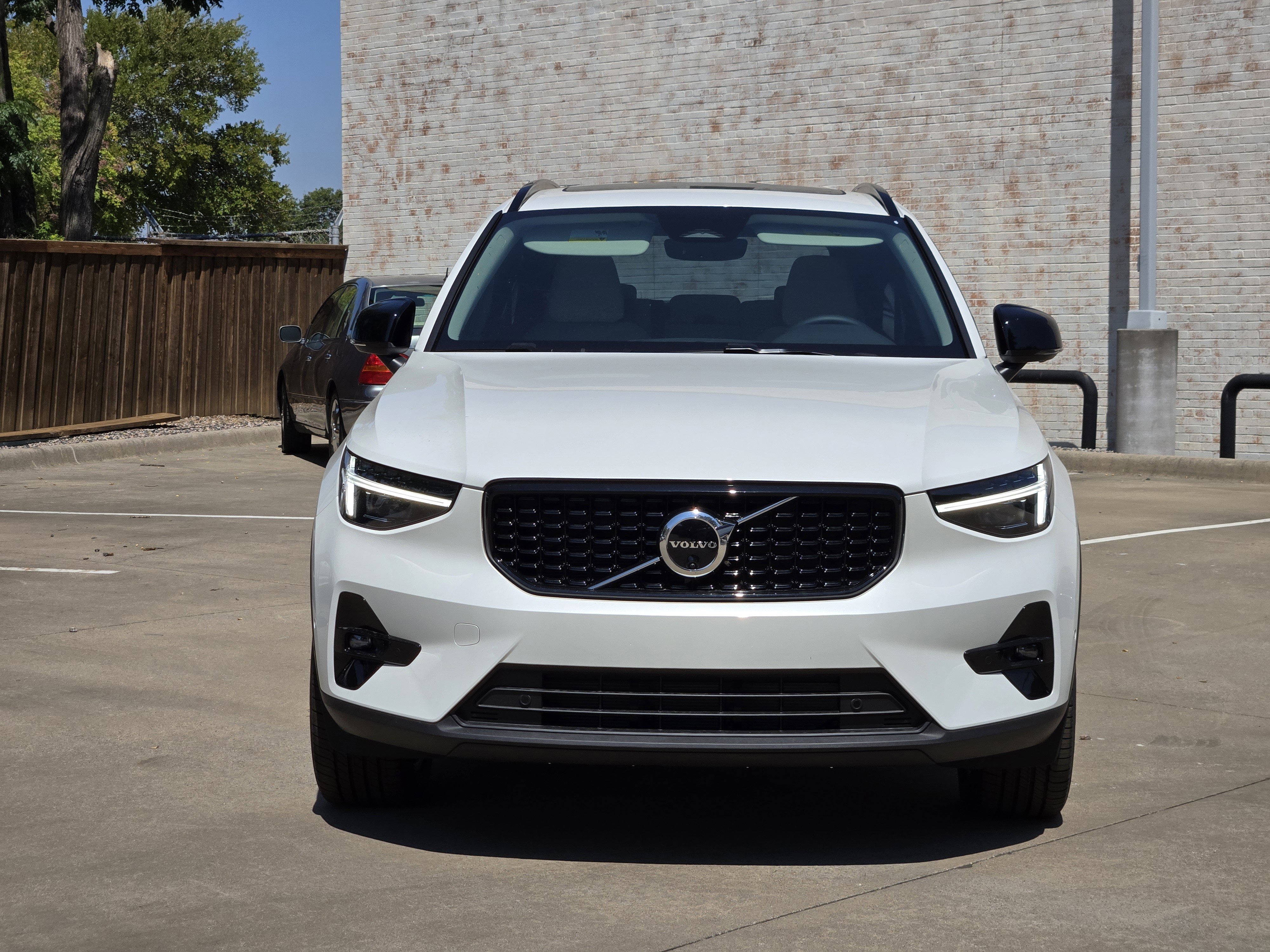 New 2026 Volvo XC40 B5 Plus w/ Protection Package Premier image 6