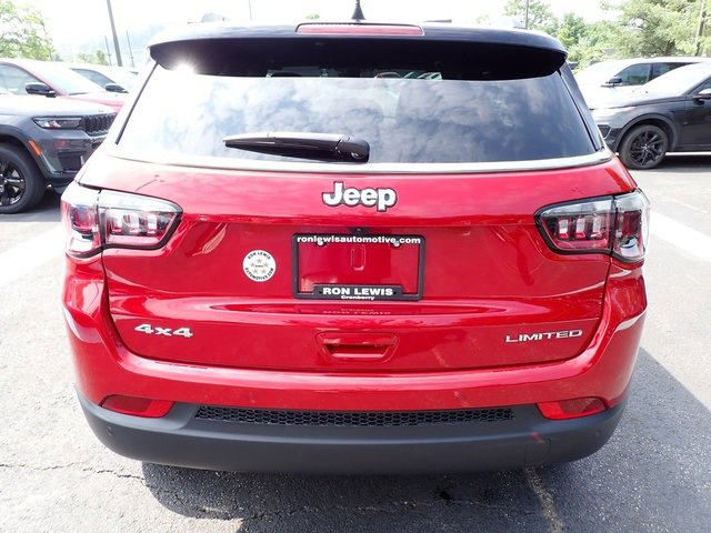 New 2025 Jeep Compass Limited image 4