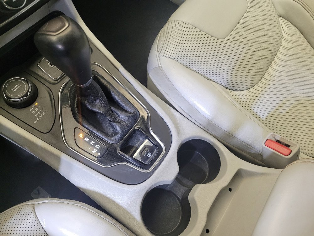 Used 2019 Jeep Cherokee Limited image 26